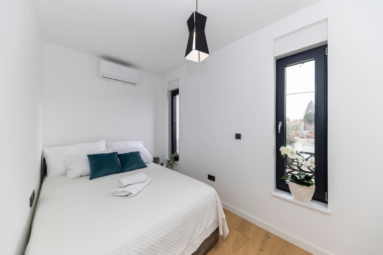 Apartment Marianne , Parking Free , 2 Bedroom & 2 Bathroom , Modern & Cozy ザダル エクステリア 写真