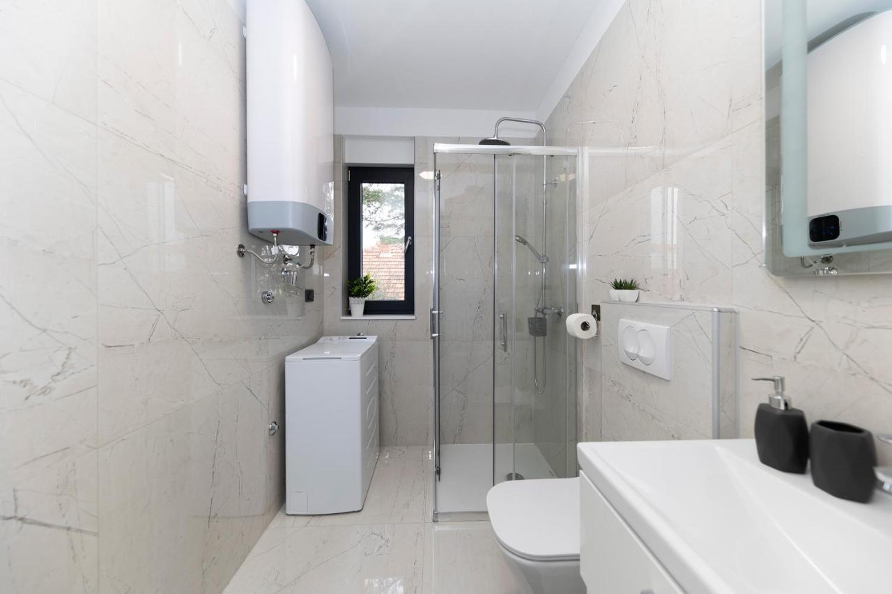 Apartment Marianne , Parking Free , 2 Bedroom & 2 Bathroom , Modern & Cozy ザダル エクステリア 写真